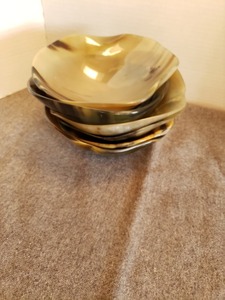 Bol de service en corne de buffle biologique, accessoire de table et de cuisine artisanal - Product Image 3
