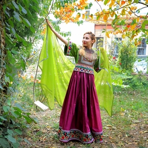 Vestidos afganos más vendidos de nuevo diseñador para mujer en seda y terciopelo 2502 - Product Image 2