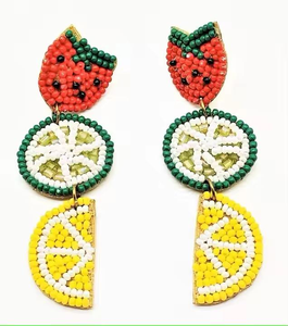 Produit artisanal, boucles d'oreilles brodées de perles, bijoux classiques faits à la main, fabriqués en Inde - Product Image 3