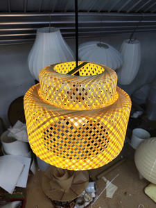 Elegantes lámparas de techo de bambú y ratán | Decoración ecológica vietnamita hecha a mano 100% Tamaños personalizables naturales Uso interior/exterior - Product Image 3