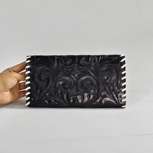 Nouvelle Pochette Porte-Passeport Courte Antivol en Cuir Véritable Style Western pour Femme, Design Unique et Tendance avec Porte-Cartes Intégré - Product Image 2