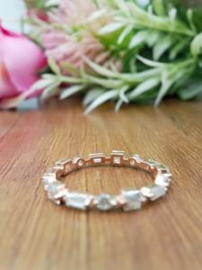 Anillo de Compromiso y Boda para Mujer, Certificado, con Diamante Moissanita Cultivado en Laboratorio, Corte Esmeralda, 2.0 CT, VVS, Oro Blanco Sólido de 14K - Product Image 2