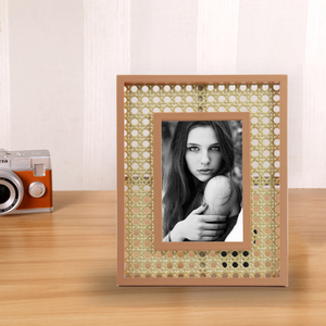 2022แฮนด์เมดโต๊ะยืนเวียดนามหวายไม้รูปภาพกรอบรูปตกแต่งเดสก์ทอป - Product Image 1