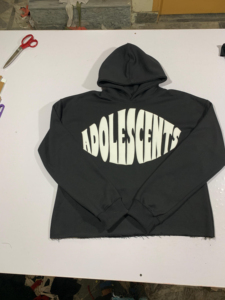 Sweats à capuche imprimés bouffants personnalisés unisexe de haute qualité Basics Sweatshirts pour hommes avec ou sans ourlet quantité minimale de commande bas - Product Image 3