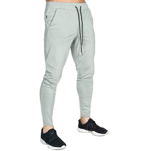 Pantalones de correr para hombre con logotipo personalizado al por mayor | Pantalones de gimnasio informales de verano | Pantalones de chándal de algodón y poliéster OEM a granel - Product Image 2