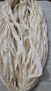 Rubans de soie sari de couleur ivoire recyclé sur mesure de 1 pouce idéal pour les projets d'art et d'artisanat pour la revente - Product Image 4