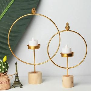 Portavelas de Metal Decorativos Premium para Diwali con Diseños Elegantes que Crean Efectos de Iluminación Mágicos Durante Diwali - Product Image 1