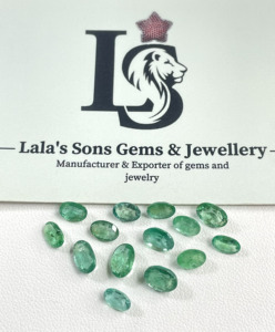 Fine Quality Natural Zambian Emerald Oval Cut 6x4-5x7mm Light Green Color Loose Gemstone for Making Jewellery at Best Price - Product Image 5