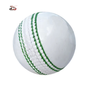 Pelota de cuero de cricket blanca importada, la mejor pelota dura de entrenamiento deportivo en Pakistán - Product Image 1
