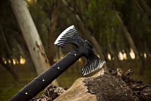 Vente en gros personnalisé OEM ODM Coutellerie Usine Offre spéciale Hache en acier à haute teneur en carbone forgée Hache à double tête Gaine en cuir - Product Image 4