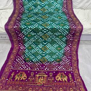 Sari Bandhani de Seda Gaji Pura Original VASTRA COTTAGE con Bordado y Diseño Bandhe Hecho a Mano, Ropa Tradicional Étnica para Mujer - Product Image 5