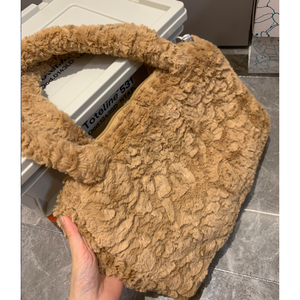 Mochila y Bolso de Mano de Peluche Jellycat Barcelona Bear para Niños de 2 a 14 Años, Algodón Súper Suave con Adorable Muñeco de Peluche - Fiesta - Product Image 6