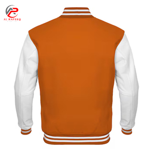 Vêtements de rue brodés sur mesure en polaire et en cuir écusson coloré à manches longues en chenille Letterman Varsity - Product Image 4