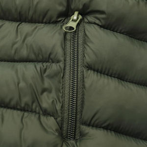 Chaqueta Acolchada Formal Unisex Premium con Tela Impermeable y Cortavientos, Impresión de Logotipo Frontal, Color Personalizado, Servicio OEM - Product Image 3