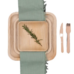 Ensemble de vaisselle jetable en feuille de palmier naturel Areca comprenant des assiettes cuillère couteau fourchette serviette tasse plats emballés - Product Image 3