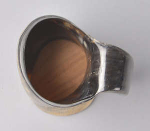 Authentique Corne à boire Viking artisanale en bois naturel avec texture vieillie unique, style nordique traditionnel poli - Product Image 3