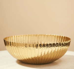 Cuenco de diseño martillado acanalado de latón para cocina Hotel Evento de boda - Product Image 2