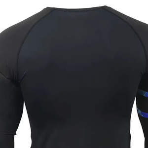 Ensemble de rashguards et shorts de sublimation personnalisés de haute qualité pour hommes BJJ MMA Rashguards personnalisés de qualité supérieure - Product Image 6