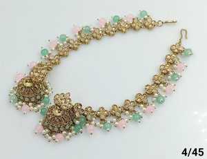 BOUCLES D'OREILLES JUMKHAS TRADITIONNELLES INDIENNES & BOUCLES D'OREILLES KUNDAN EN PLAQUÉ OR AVEC PERLES POUR FEMMES ET FILLES - Product Image 5