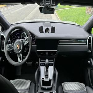 PORSCHE CAYENNE TURBO S E-HYBRID COUPE 2023 EXTREMEMENT PROPRE, PRÊT À ÊTRE EXPÉDIÉ - Product Image 3