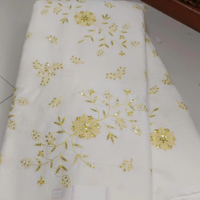 Tissu en coton Kora de qualité supérieure avec broderie lourde pour sari, lehenga, costume, kurti, robe – Qualité export en gros