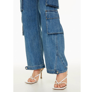 Pantalon cargo en denim droit multi-poches pour femmes, écologique, imperméable, tendance, trou, pompon, nouvelle arrivée, vente en gros au Pakistan - Product Image 4