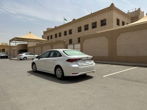 มือสอง CAMRY HYBRID LE GCC 2020 มือสอง - Product Image 5