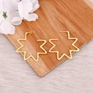 Lot de 25 paires de boucles d'oreilles de créateur en plaqué or jaune, bijoux de charme, cadeau d'anniversaire de mariage, bijoux de boucles d'oreilles Boho, vente en gros - Product Image 4