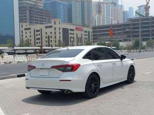 ซีวิค ปี 2023 4.5 ลิตร ซีดาน ขับเคลื่อนสี่ล้อ เกียร์อัตโนมัติ พวงมาลัยซ้าย 400 แรงม้า เครื่องยนต์เบนซินธรรมดา เบาะหนัง ภายในสีเข้ม หลังคาซันรูฟแบบพาโนรามา 360 องศา - Product Image 4