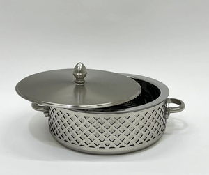 Plat de service en acier inoxydable au design élégant, fait main, finition noire, avec couvercle, design moderne, pour buffet et maintien au chaud des aliments - Product Image 5