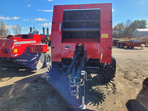 Presse à balles rondes Massey Ferguson 1745D 2026, très demandée, prête à être expédiée - Product Image 2