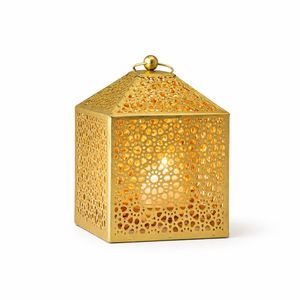 Lanterne de table en métal doré de luxe avec un design de découpe complexe, lumière de bougie chaleureuse, décoration élégante pour une ambiance festive à la maison - Product Image 1