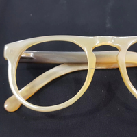 Lunettes authentiques en corne d'animal Montures faites à la main pour des looks distinctifs d'Inde Monture unisexe en corne de lunettes