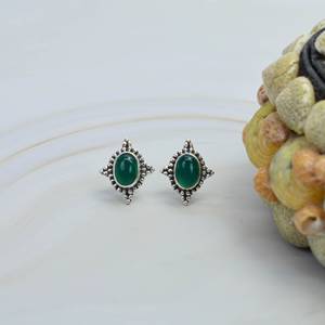 Boucles d'oreilles fines en argent sterling 925 avec pierre précieuse ovale brillante en onyx vert, pour femmes, délicates, pour mariage, fête, anniversaire, cadeaux - Product Image 1