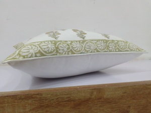 Funda de Cojín Personalizable Ecológica Mughal Buta, 100% Algodón, Diseño Frontal Estampado a Mano, Parte Trasera Lisa, para Uso en el Hogar y Hoteles - Product Image 2