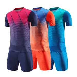 Uniformes de Fútbol Personalizados de Alta Calidad, Nueva Tendencia, Conjuntos Duraderos y Elegantes con Técnica de Sublimación, Diseña Tu Propio Equipo - Product Image 1
