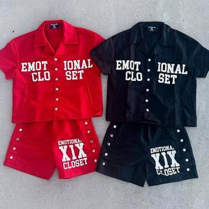 Ensemble de vêtements de rue d'été en 2 pièces respirant, chemise à manches courtes boutonnée personnalisée pour homme et short de survêtement pour homme - Product Image 1