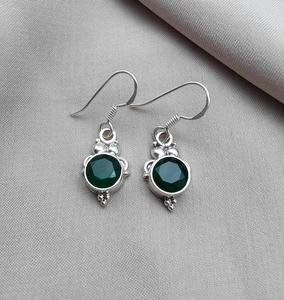 Boucles d'oreilles clous en onyx vert, argent sterling 925 plaqué or, certifiées IGI, bijoux faits main style bohème pour femme, cadeau d'anniversaire ou de fête - Product Image 2