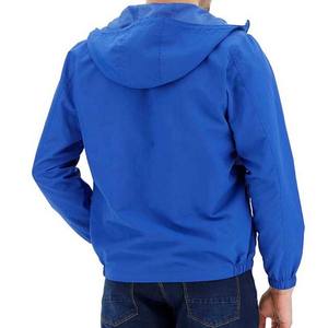 เสื้อแจ็คเก็ตกันลมกันน้ำสำหรับผู้ชาย ผลิตตามสั่ง ทำจากเส้นใยโพลีเอสเตอร์ 100%  แบบถักหนา มีฮู้ด  ปักโลโก้ด้านหน้า - Product Image 6