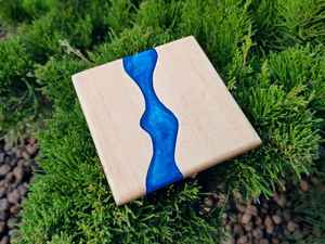 Posavasos de Resina Natural Hecho a Mano con Madera de Acacia y Madera de Mango que Combinan Encanto Rústico y Diseño Moderno de Resina - Product Image 2