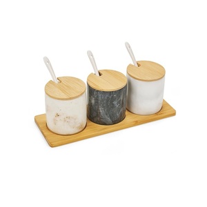 Nouvelle conception ronde forme sel poivre stockage pot noir couleur marbre boîte à épices avec plateau en bois pour le fournisseur en gros - Product Image 5