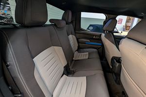 มินต์ 2025 ทาโคมา ทีอาร์ดี สปอร์ต ดับเบิ้ลแค็บ 4x4 - Product Image 3