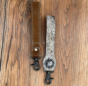 Nuevo llavero de cuero de vaca genuino hecho a mano Real con forma de muñequera encantadora, accesorio de estilo occidental, llavero de muñequera vaquera - Product Image 6