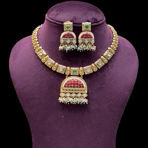 Conjunto de collar de diseñador con aspecto de piedras chapadas en oro de calidad superior de diseñador con pendientes para colección de ropa de boda para mujer - Product Image 1