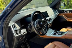 BMW X5 xDrive50i 2019 usado premium, con motor V8 biturbo y tracción en las cuatro ruedas. - Product Image 4