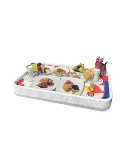 PLATEAU DE PETIT-DÉJEUNER FLOTTANT EN ROTIN DANS LA PISCINE DE L'HÔTEL DE LUXE OU LA VILLA DE RESORT TROPICALE, FRUITS: MANGUE, PASTÈQUE ET PASSION - Product Image 3