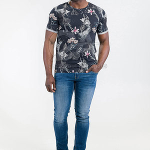 Sublimación Impresión Manga corta Hombres Sublimación Camiseta Fabricación de fábrica Diseño personalizado - Product Image 4