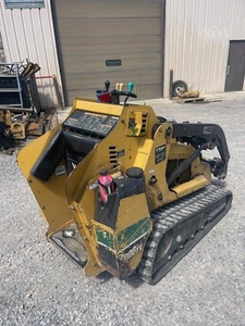 mini skid steer 2017VERMEER S800TX <b>stand</b> on for sale - Product Image 5