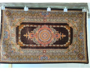 Alfombra Persa Hecha a Mano de Seda Pura, Elegante Alfombra de Diseño Anudada a Mano, Decoración de Interiores de Lujo para Casa, Villa u Hotel - Product Image 1