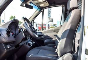 Mercedes-Benz Sprinter 2500 Usado 2024 con Techo Estándar - Product Image 6